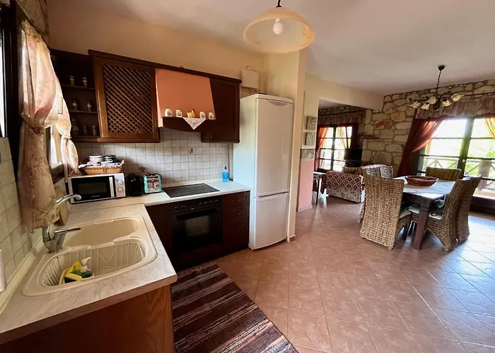 Stone Rokosini 别墅